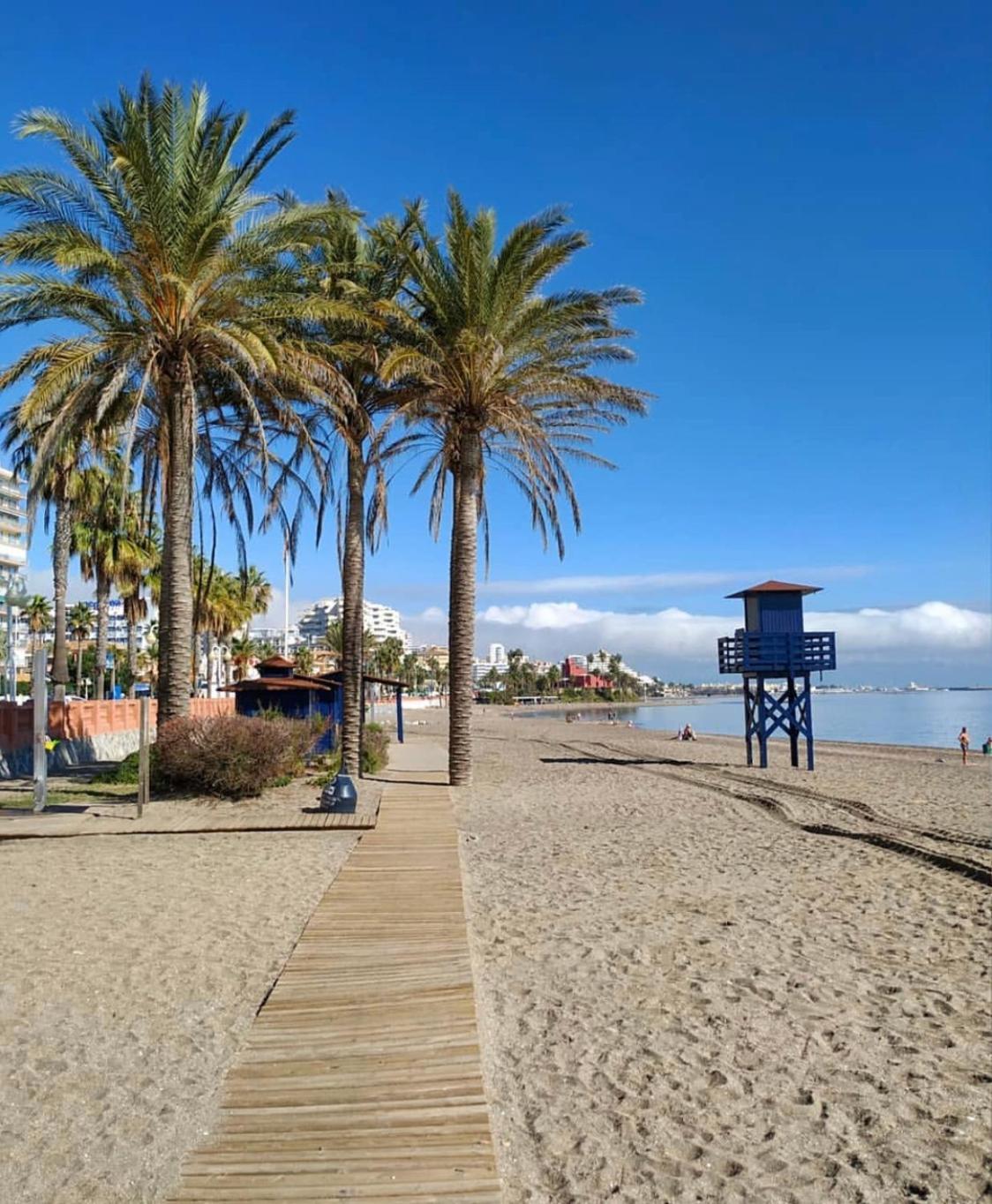 דירות בנאלמדנה Apartamento Aloha Playa , Vistas Al Mar מראה חיצוני תמונה